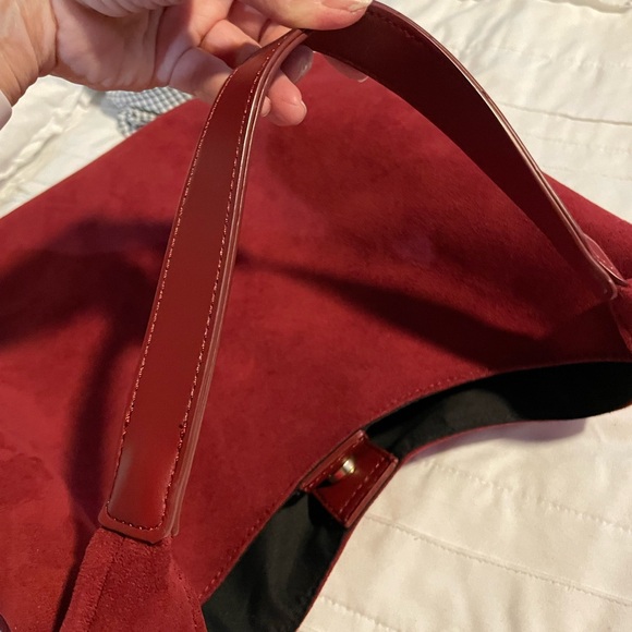 Slouchy hobo suede handbag - Picture 7 of 12